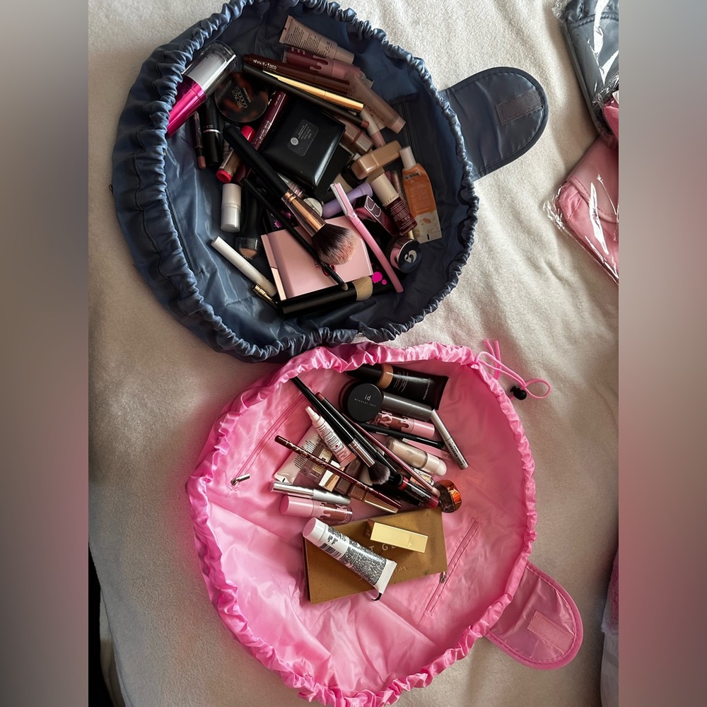 Drawstring Makeup Bag! - image 7